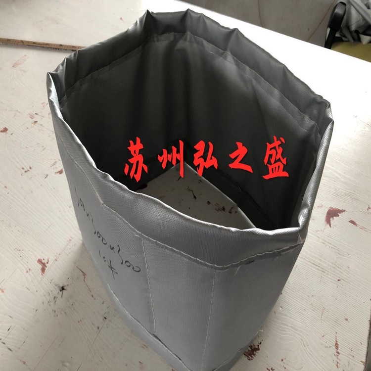 硅玻鈦金保溫復(fù)合軟管的材質(zhì)是什么？